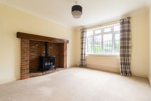 6 Rushton Avenue South Godstone